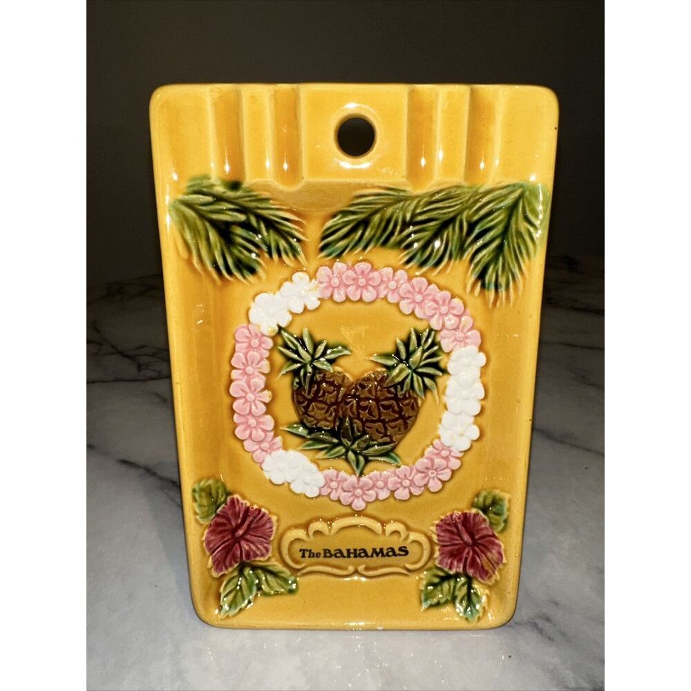 Vintage Ceramic Ashtray Pineapples Aloha Flowers Bahamas Souvenir Yellow Tray‎